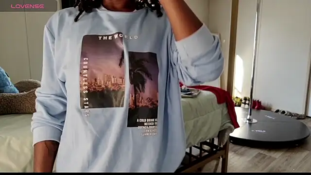 Snapshot of MarleyAquafina chatting on October 2, 12:52 pm MarleyAquafina online show from October 2, 12:52 pm