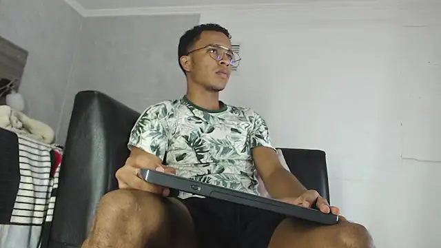 aston xvera online show from November 27, 9:37 pm