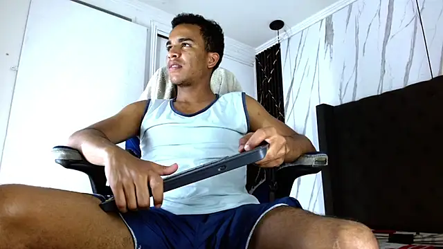 aston xvera online show from October 29, 3:38 am