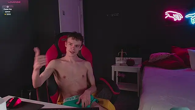 Brad Myles online show from October 22, 2:38 pm