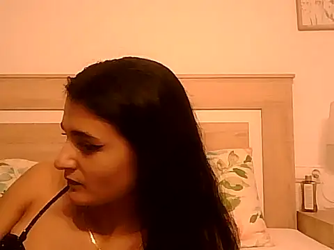 Ella0105 online show from September 8, 5:01 pm