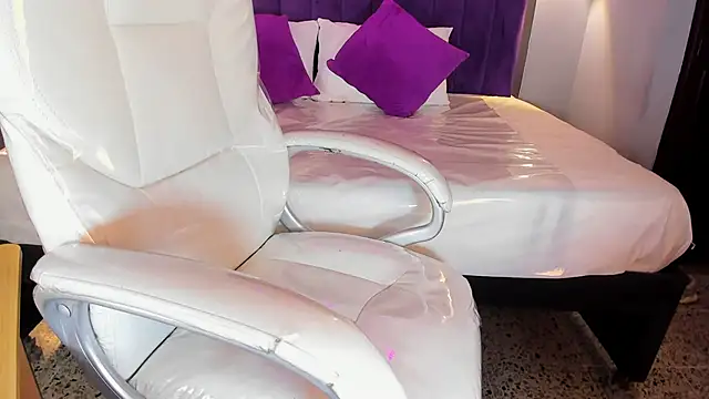 Miss Francheska online show from April 17, 11:57 am