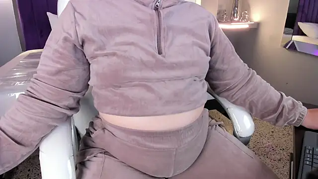 Miss Francheska online show from March 20, 11:55 am