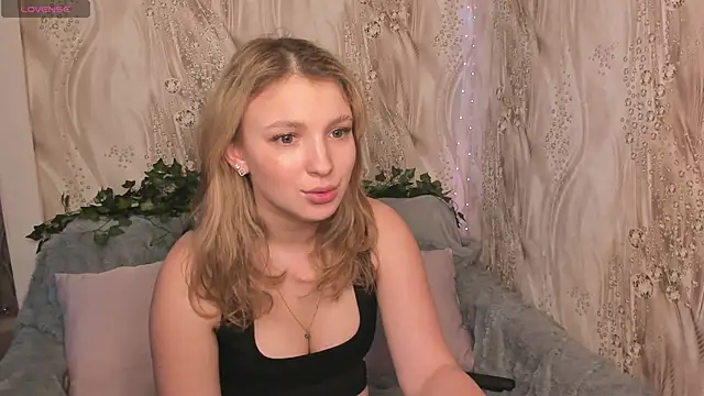 MilinaMorris online show from April 8, 12:06 pm