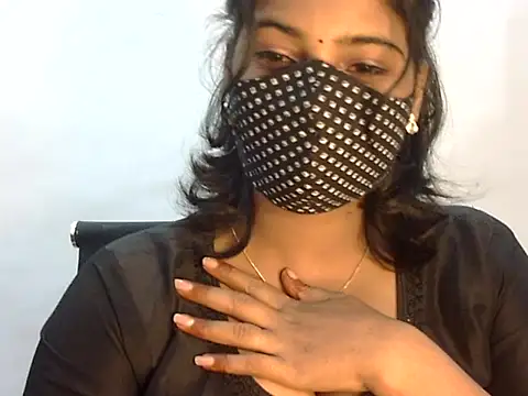 Hott Noor online show from November 2, 7:19 pm