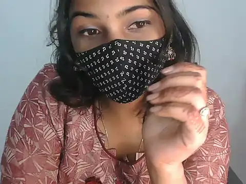 Hott Noor online show from October 23, 3:10 pm