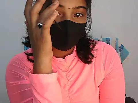 Hott Noor online show from November 22, 4:06 pm