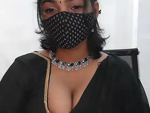 Hott Noor online show from November 7, 9:19 pm