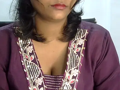 Hott Noor online show from November 30, 2:18 pm