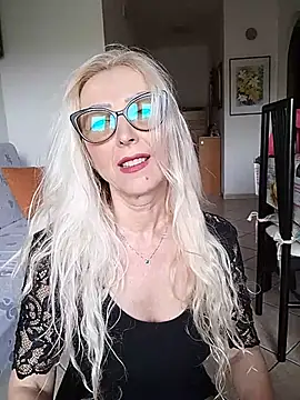  sexyBLONDE46  online show from March 18, 9:56 am