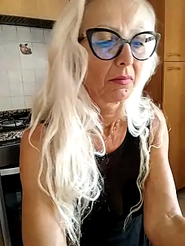Snapshot of _sexyBLONDE46_ chatting on July 17, 9:50 am sexyBLONDE46 online show from July 17, 9:50 am