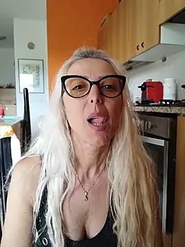  sexyBLONDE46  online show from May 7, 8:07 am