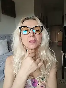  sexyBLONDE46  online show from February 14, 11:21 am