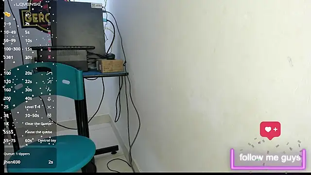 Snapshot of lunna_noir chatting on October 11, 9:54 am lunna noir online show from October 11, 9:54 am