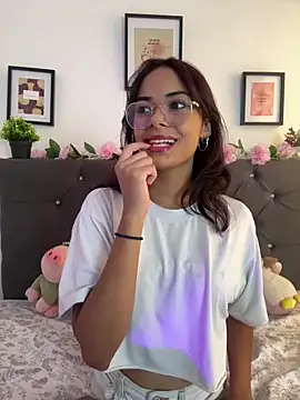 Im Lyan online show from November 14, 4:32 pm