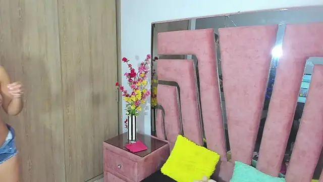 MaraKarly online show from October 27, 7:59 pm