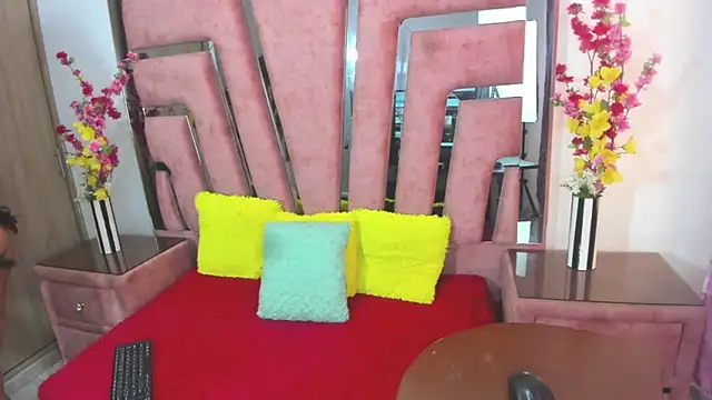 MaraKarly online show from December 16, 7:40 pm