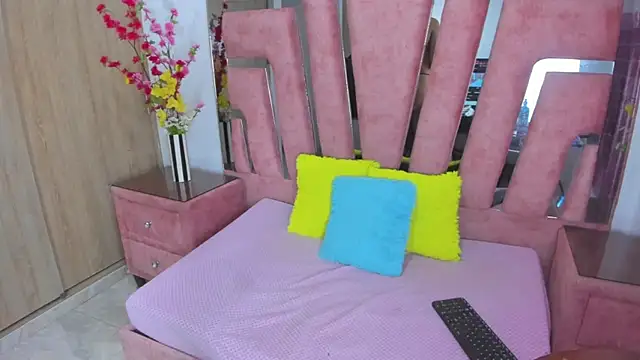 MaraKarly online show from April 11, 12:40 am