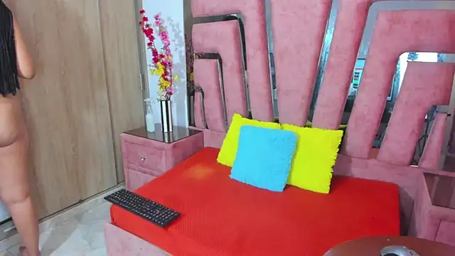 MaraKarly online show from February 27, 7:35 pm