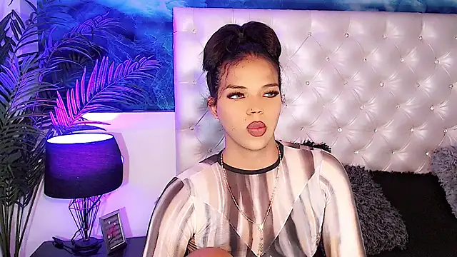 Snapshot of Valeria_Swett_ chatting on November 14, 12:36 am Valeria Swett online show from November 14, 12:36 am