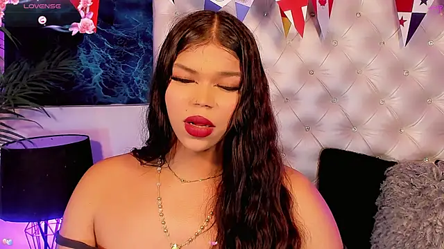 Snapshot of Valeria_Swett_ chatting on June 21, 8:31 am Valeria Swett online show from June 21, 8:31 am