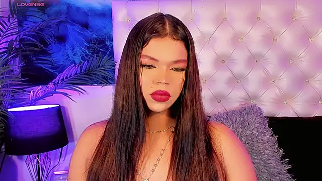 Snapshot of Valeria_Swett_ chatting on June 27, 12:05 am Valeria Swett online show from June 27, 12:05 am