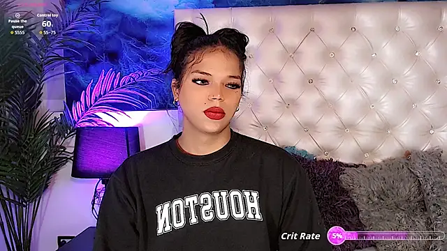 Valeria Swett  online show from January 12, 8:15 pm