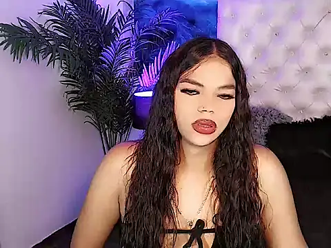 Snapshot of Valeria_Swett_ chatting on November 17, 12:25 am Valeria Swett online show from November 17, 12:25 am