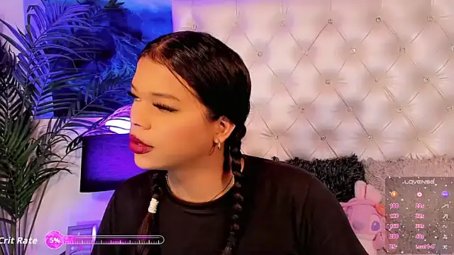 Valeria Swett  online show from April 14, 8:03 pm