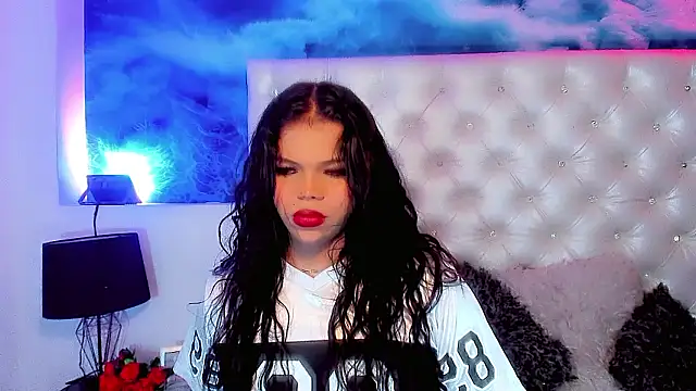 Valeria Swett  online show from March 1, 8:31 pm