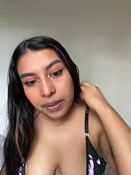  Chloe Smith online show from September 25, 2:01 pm