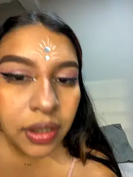  Chloe Smith online show from September 27, 5:02 am