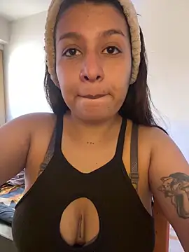  Chloe Smith online show from April 9, 2:56 pm