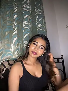 STRIP GLOW online show from March 1, 5:24 pm