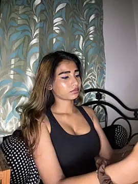 STRIP GLOW online show from February 27, 7:35 pm