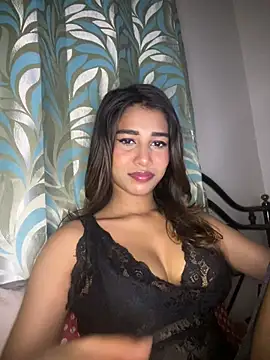 STRIP GLOW online show from January 8, 11:11 pm