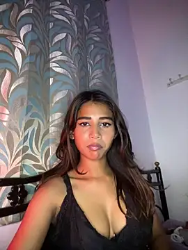 STRIP GLOW online show from March 18, 6:20 pm