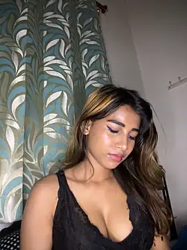 STRIP GLOW online show from February 22, 7:37 pm