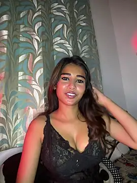 STRIP GLOW online show from March 22, 10:00 pm