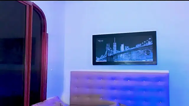 Snapshot of aura-monet chatting on December 14, 5:02 am aura-monet online show from December 14, 5:02 am