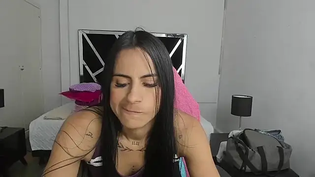 Snapshot of charlotthe_ee chatting on October 21, 6:29 pm charlotthe ee online show from October 21, 6:29 pm