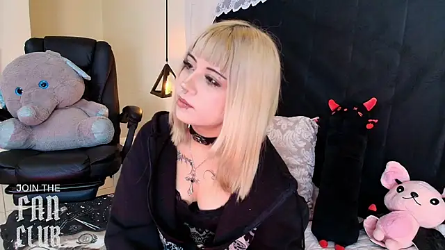 IvyBelle  online show from May 11, 11:22 am