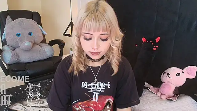 IvyBelle  online show from May 4, 11:24 am