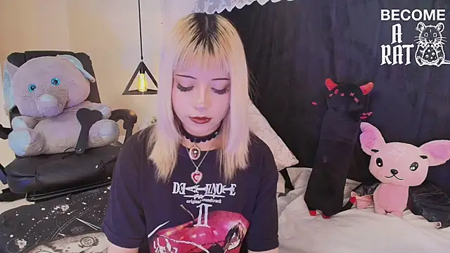 Snapshot of IvyBelle_ chatting on June 26, 11:27 am IvyBelle online show from June 26, 11:27 am