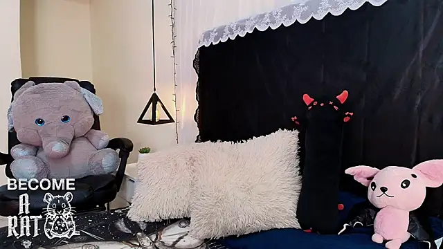 IvyBelle  online show from May 13, 11:28 am