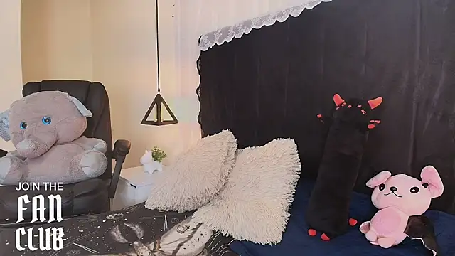 IvyBelle  online show from May 20, 11:18 am