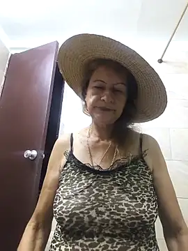 MaryLunne online show from April 9, 11:05 am