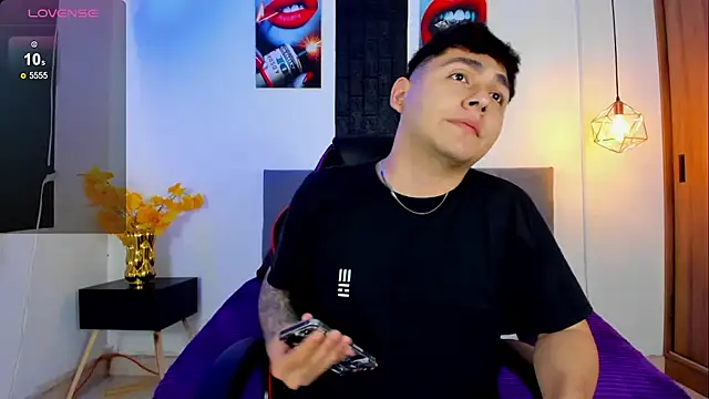 Nicolas James Sc online show from October 22, 2:05 pm