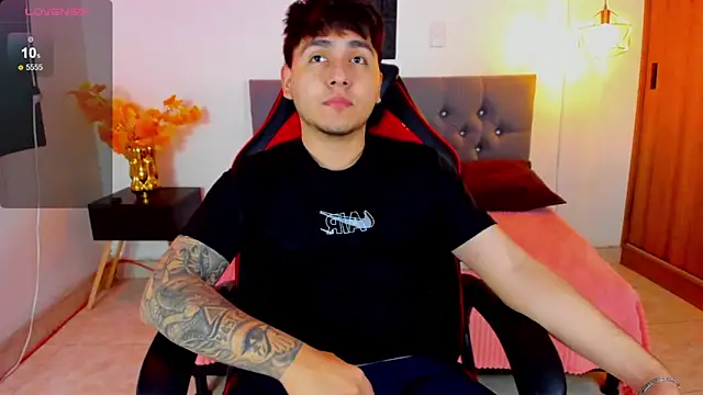 Nicolas James Sc online show from February 21, 12:51 pm