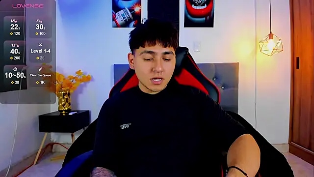 Nicolas James Sc online show from November 13, 6:01 pm